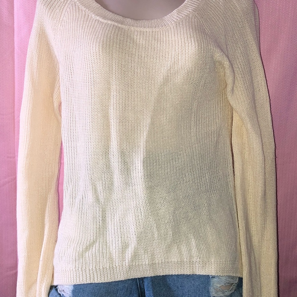 Long sleeve knitted sweater